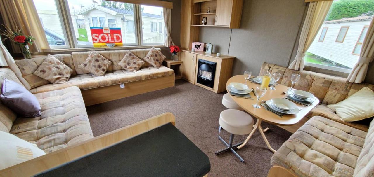 Cosy Caravan In Rhyl North Wales Kültér fotó